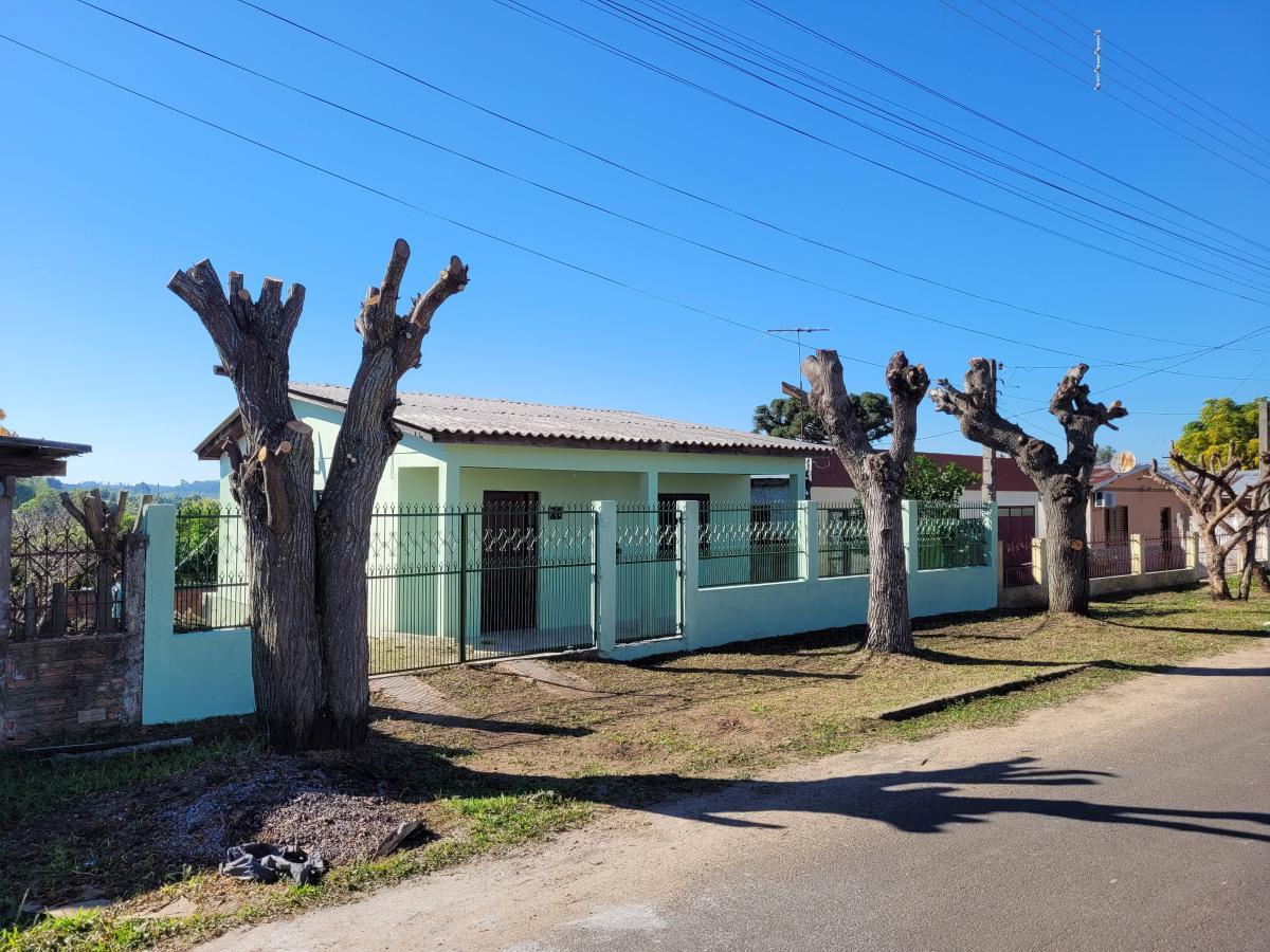 Casa com 2 quartos, 65,70m², à venda - Angelo Mello - Corretor de Imóveis